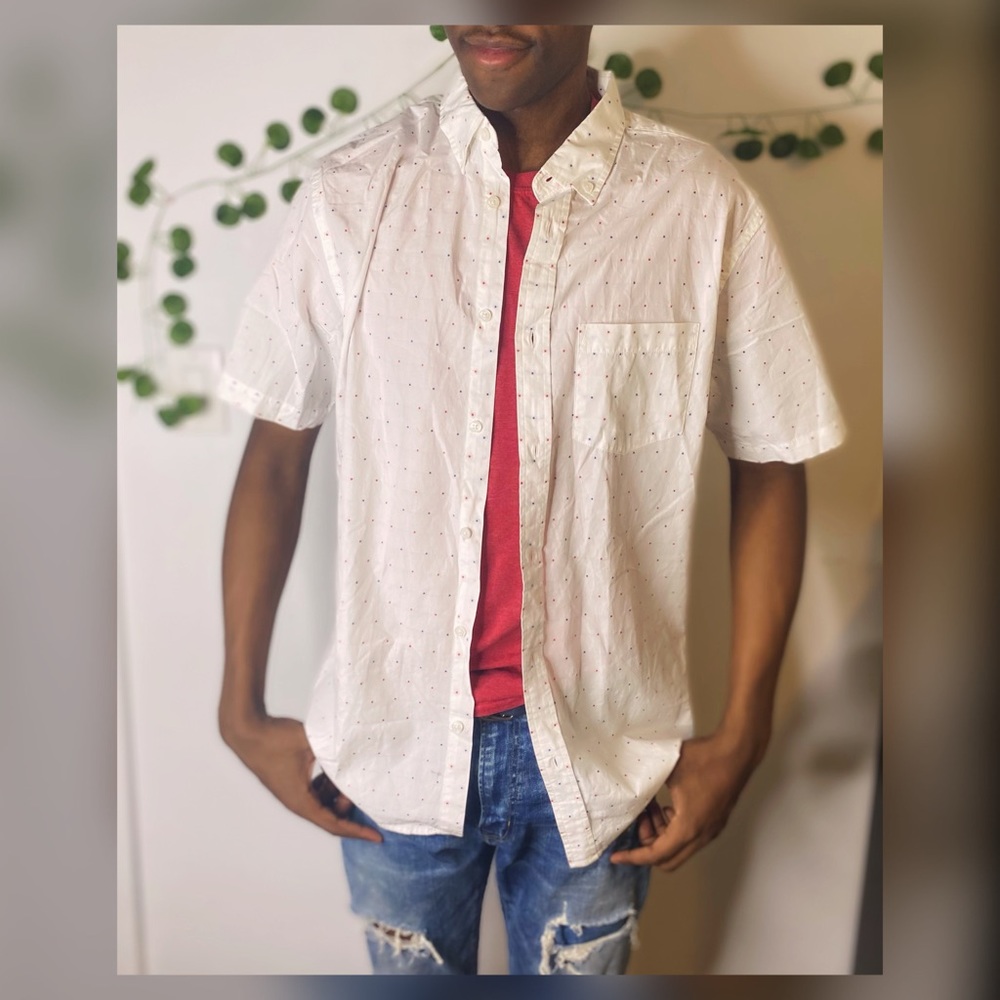 Old Navy Men's short sleeve shirt size L